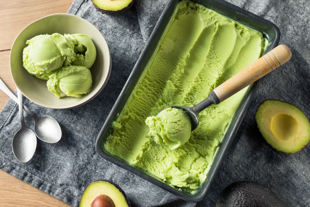 how-to-make-vegan-ice-cream-in-a-blender-and-store-it-away